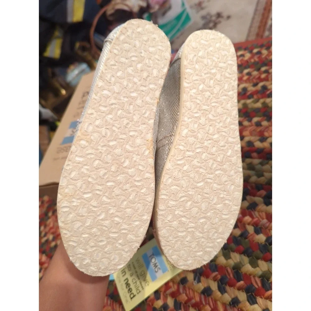 Authentic TOMS Classics Shoes Size Youth 13.5 Silver‎ Glitter